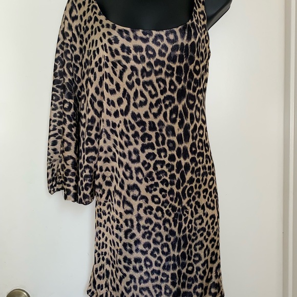 👗✨LEOPARD PRINT MINI DRESS - Picture 5 of 6